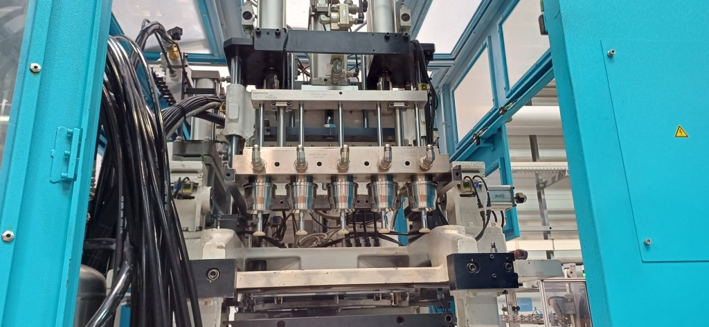 Machine d’injection soufflage ASB Nissei