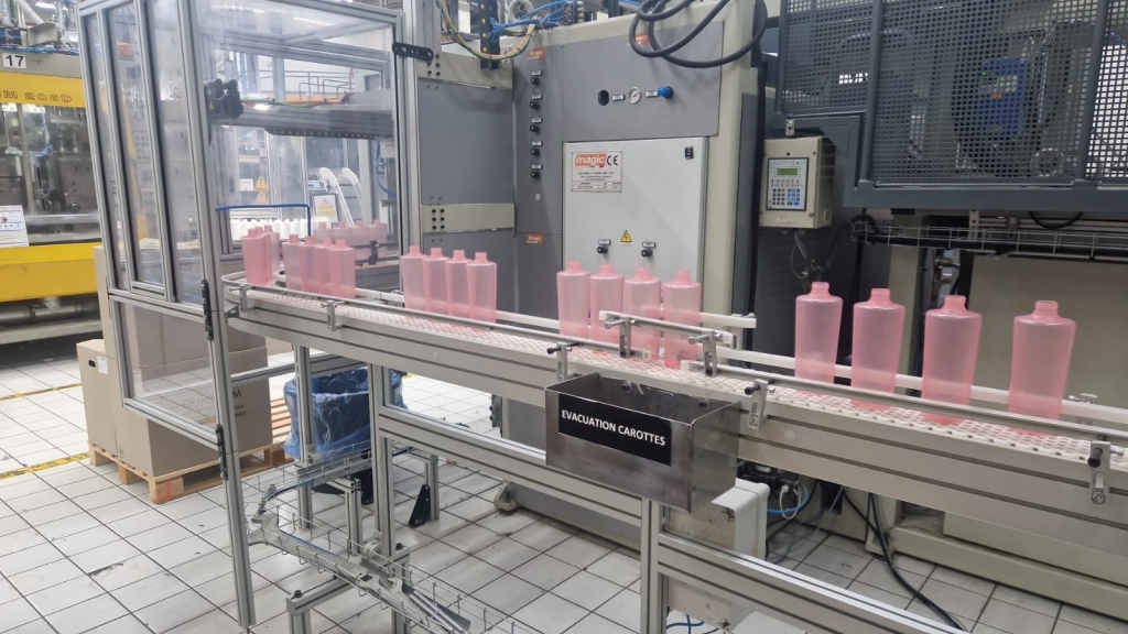 Machine d’extrusion soufflage Magic